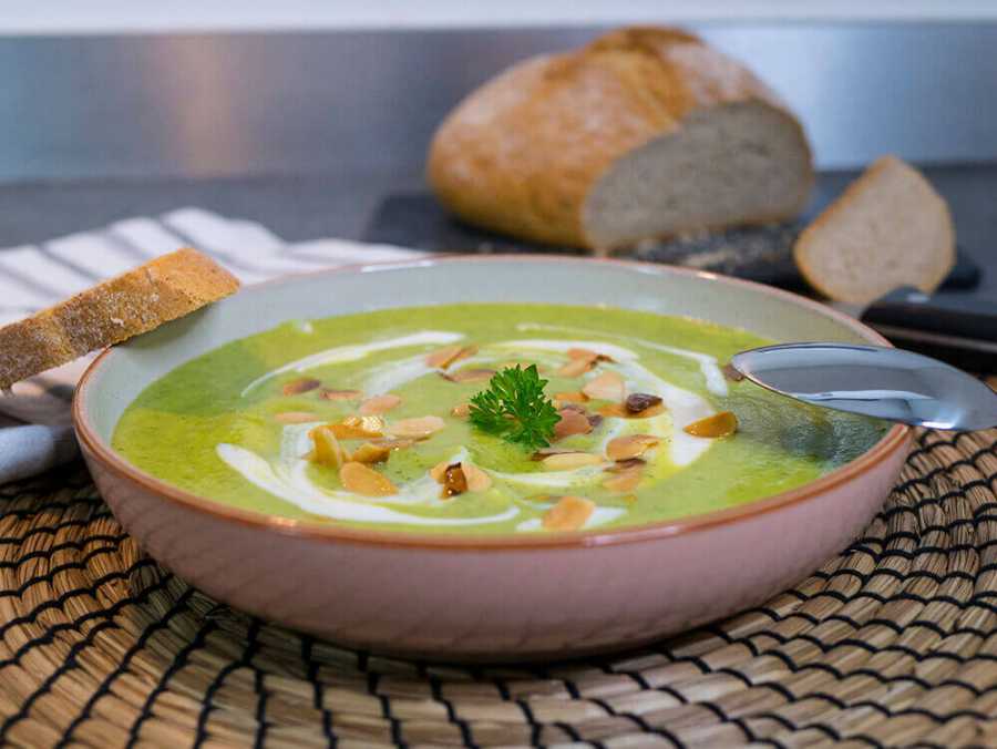 Суп из кабачков с белыми грибами